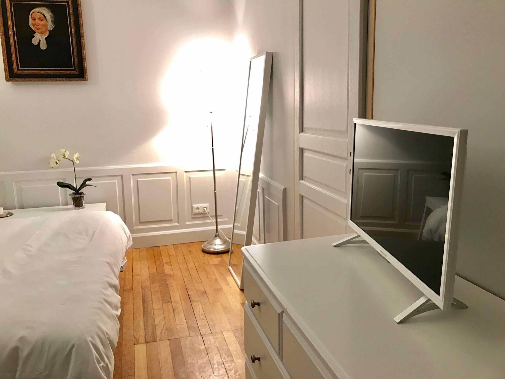 Villa Clement Appart'Hotel Sens Bagian luar foto
